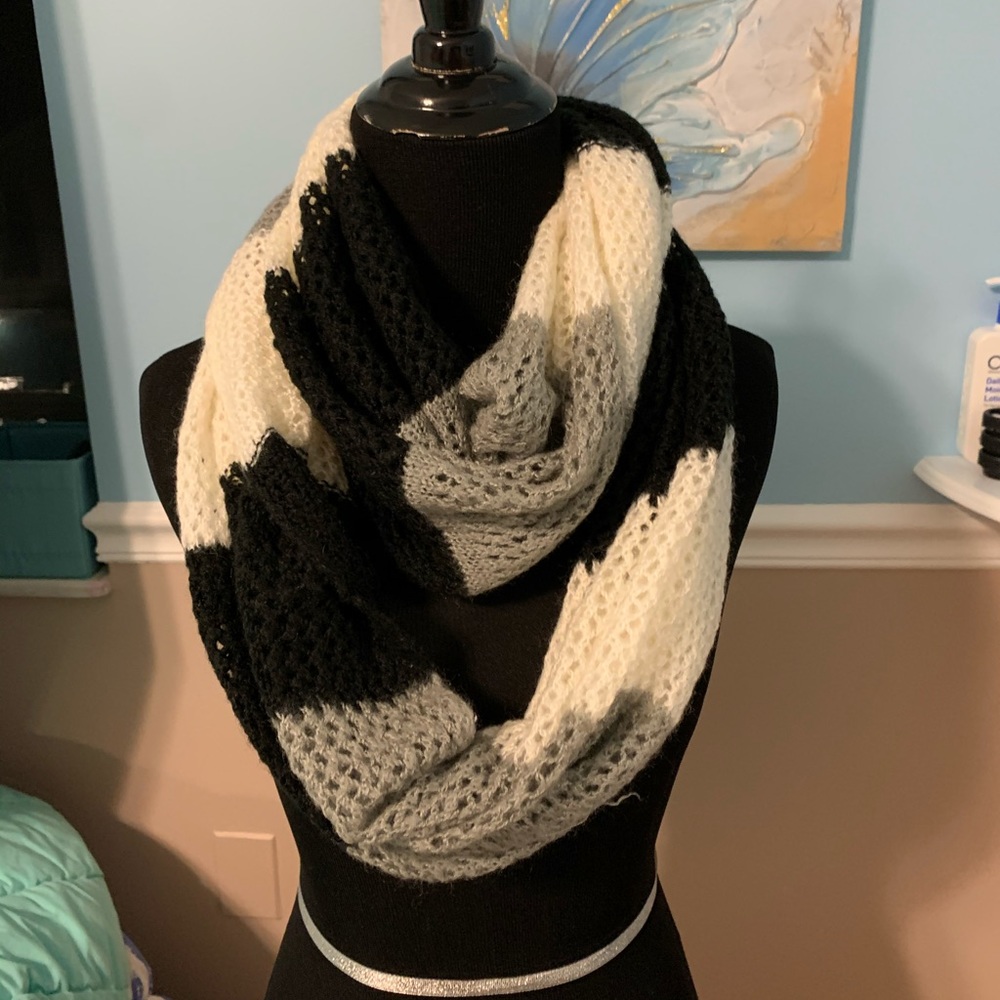infinity scarf